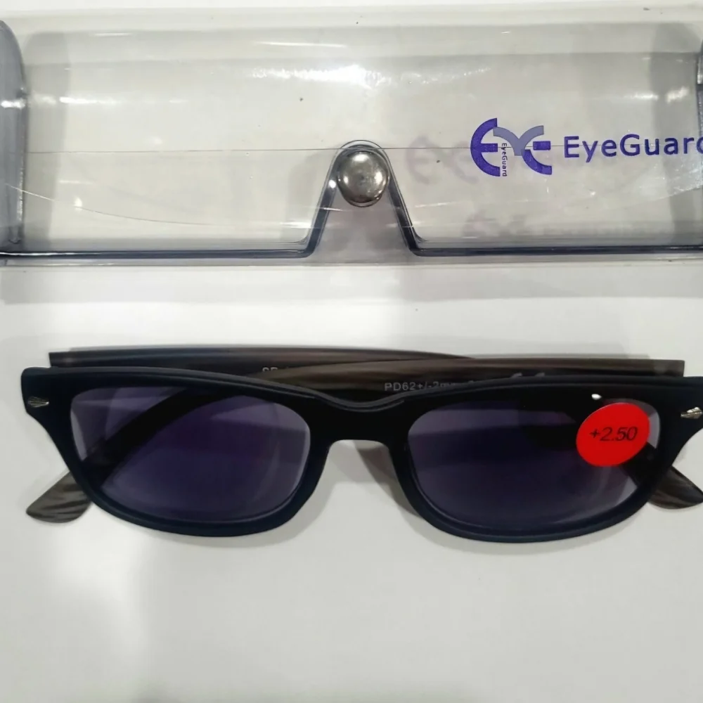 EyeGuard Black Sunglasses TRENDY QUALITY +250 SUNGLASS READERS  WITH CASE